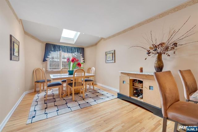 19 Fox Run Road, Allendale, NJ 07401