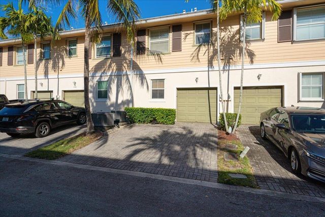 4188 Stadium Drive, Jupiter, FL 33458