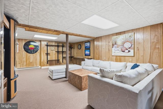 1619 AIDENN LAIR RD, Dresher, PA 19025