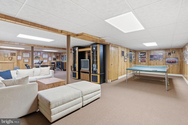 1619 AIDENN LAIR RD, Dresher, PA 19025