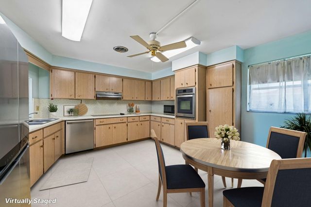 804 SE 16th Court, Deerfield Beach, FL 33441