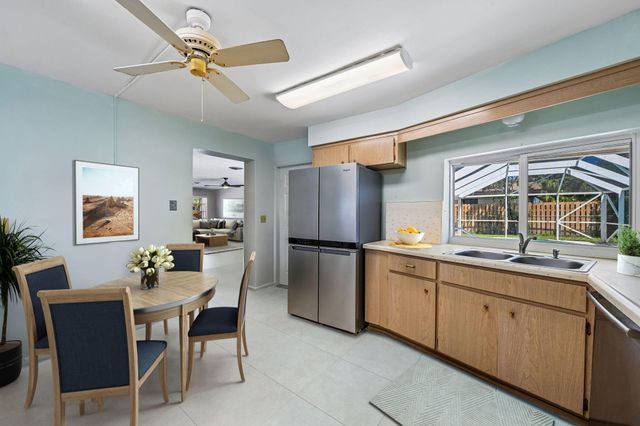 804 SE 16th Court, Deerfield Beach, FL 33441