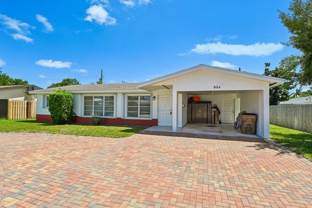 804 SE 16th Court, Deerfield Beach, FL 33441