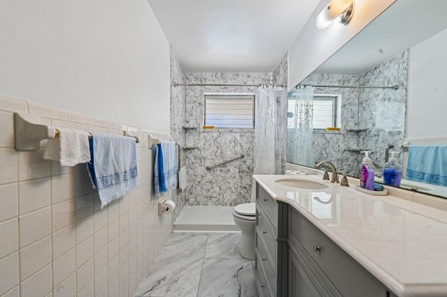 804 SE 16th Court, Deerfield Beach, FL 33441