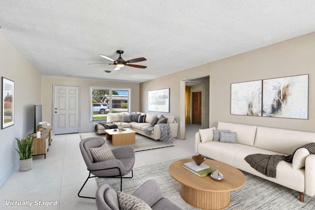 804 SE 16th Court, Deerfield Beach, FL 33441
