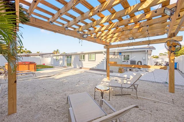 5235 40TH STREET S, St Petersburg, FL 33711