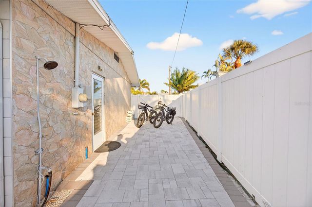 5235 40TH STREET S, St Petersburg, FL 33711
