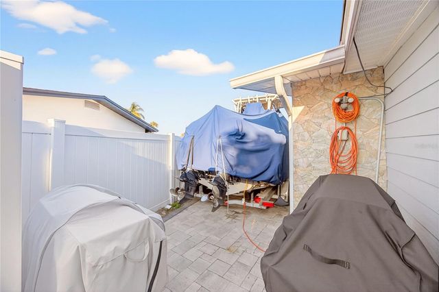 5235 40TH STREET S, St Petersburg, FL 33711