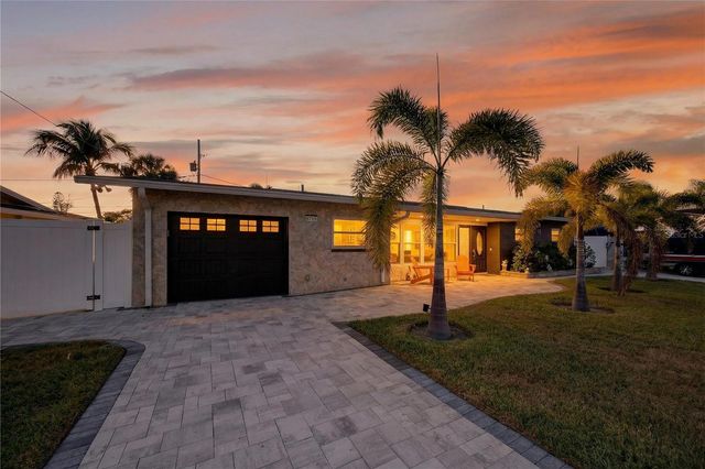 5235 40TH STREET S, St Petersburg, FL 33711