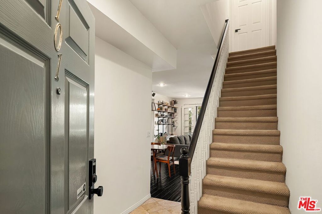 2329 S Bentley Avenue 101, Los Angeles, CA 90064 — photo 2