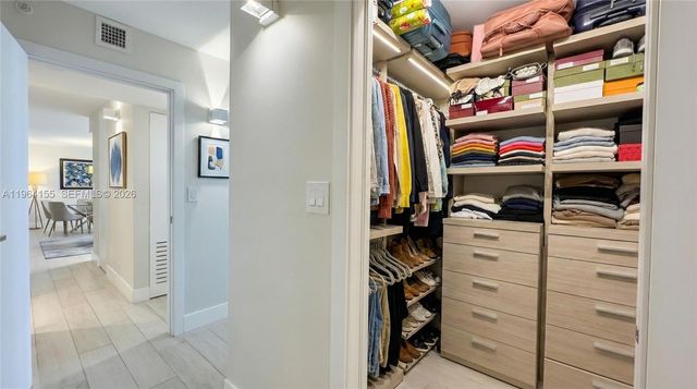 170 Ocean Lane Dr 403, Key Biscayne, FL 33149