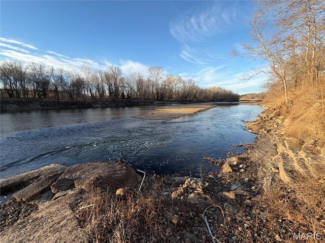 7221 N Shore Drive, Robertsville, MO 63072