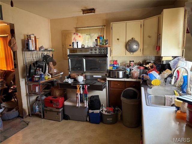 7221 N Shore Drive, Robertsville, MO 63072