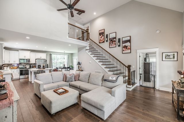 8909 Cedar Grove Rd, Cross Plains, TN 37049