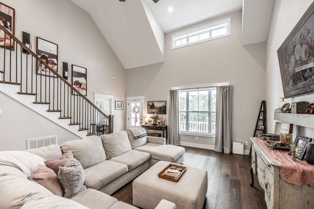 8909 Cedar Grove Rd, Cross Plains, TN 37049