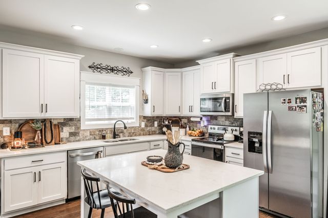 8909 Cedar Grove Rd, Cross Plains, TN 37049