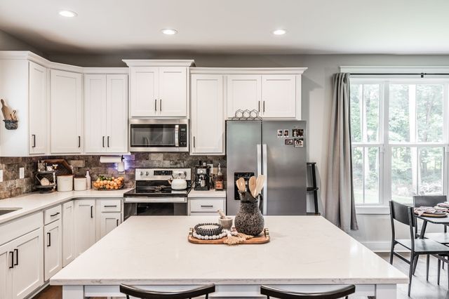8909 Cedar Grove Rd, Cross Plains, TN 37049