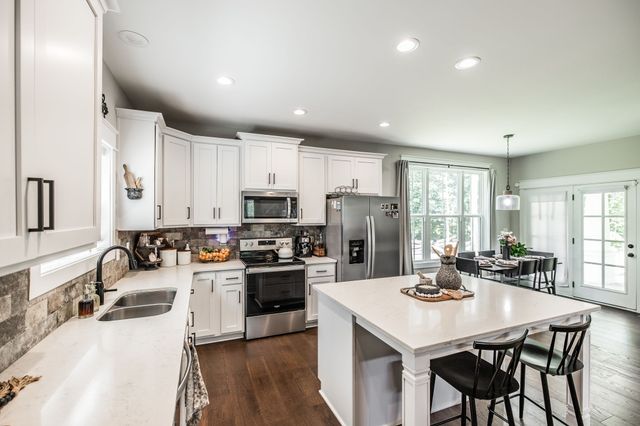 8909 Cedar Grove Rd, Cross Plains, TN 37049