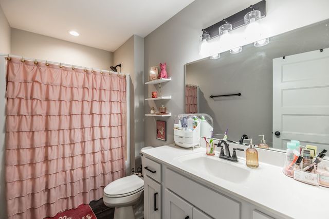 8909 Cedar Grove Rd, Cross Plains, TN 37049