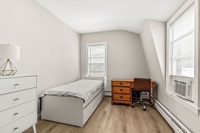566 Proctor Ave, Revere, MA 02151