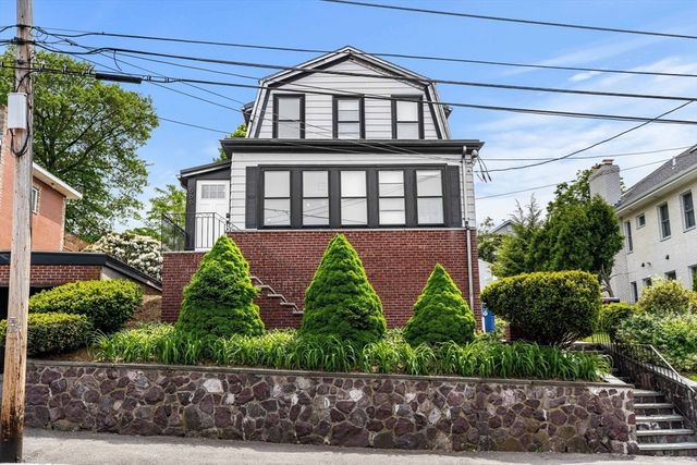 566 Proctor Ave, Revere, MA 02151