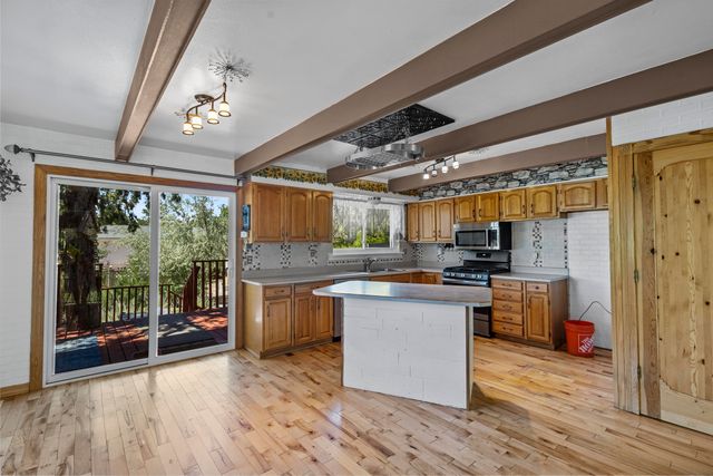 9922 COLUMBUS Circle NW, Albuquerque, NM 87114