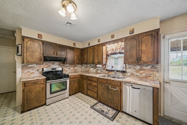 24952 E 101st Street S, Broken Arrow, OK 74014