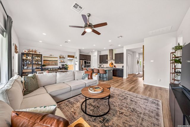 1513 NEUMANNS PT, New Braunfels, TX 78132