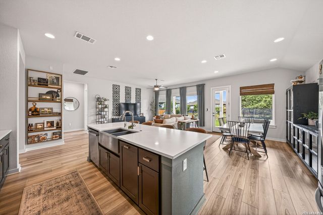 1513 NEUMANNS PT, New Braunfels, TX 78132
