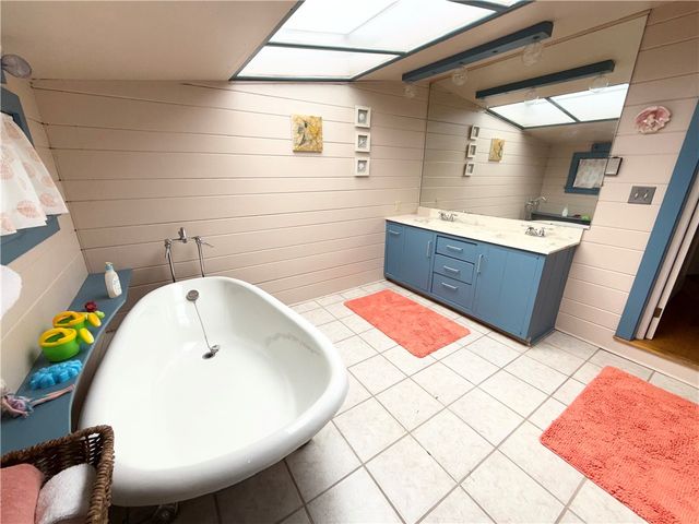 2023 Gravel Road, Seneca Falls, NY 13148