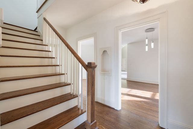 214 Lauderdale Rd, Nashville, TN 37205