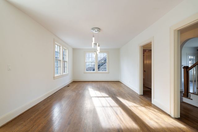 214 Lauderdale Rd, Nashville, TN 37205