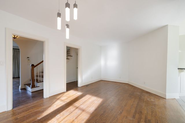 214 Lauderdale Rd, Nashville, TN 37205