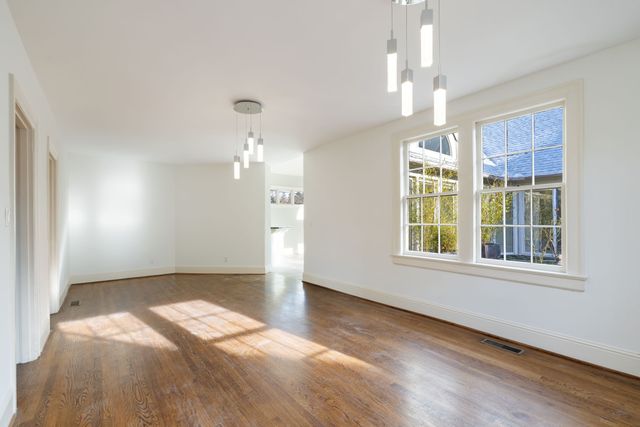 214 Lauderdale Rd, Nashville, TN 37205