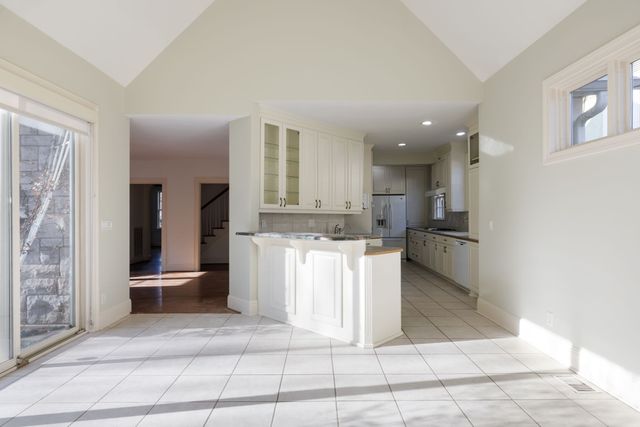 214 Lauderdale Rd, Nashville, TN 37205