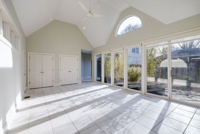 214 Lauderdale Rd, Nashville, TN 37205