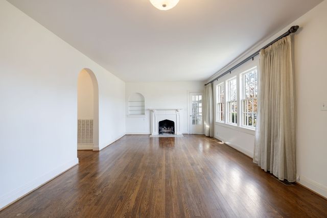 214 Lauderdale Rd, Nashville, TN 37205