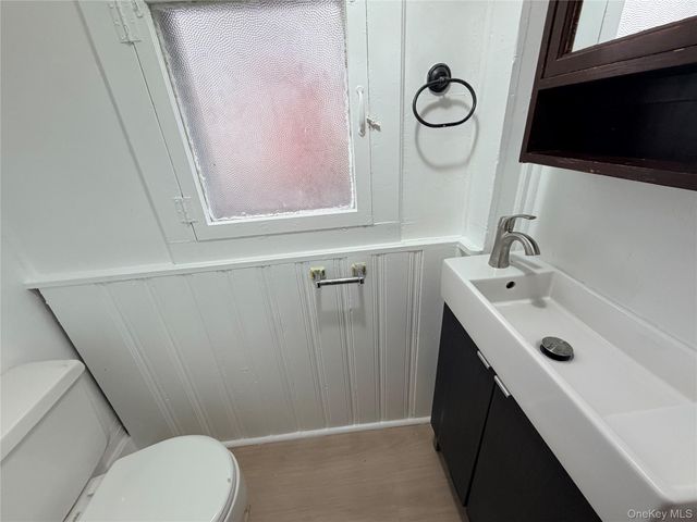 184 Cleveland Avenue, Mineola, NY 11501