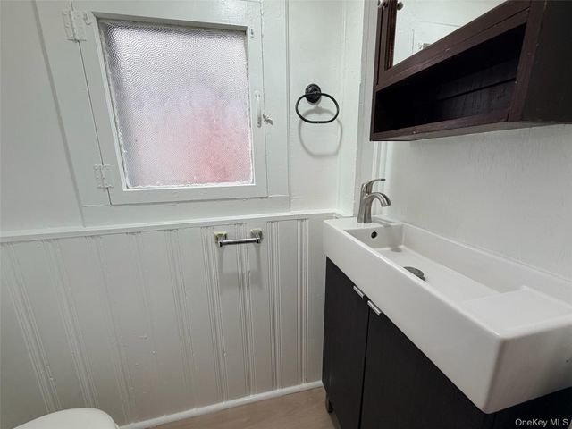 184 Cleveland Avenue, Mineola, NY 11501