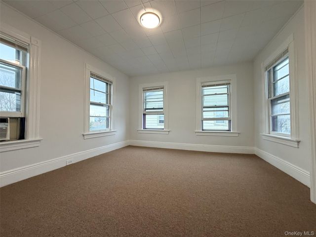 184 Cleveland Avenue, Mineola, NY 11501