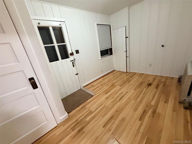 184 Cleveland Avenue, Mineola, NY 11501