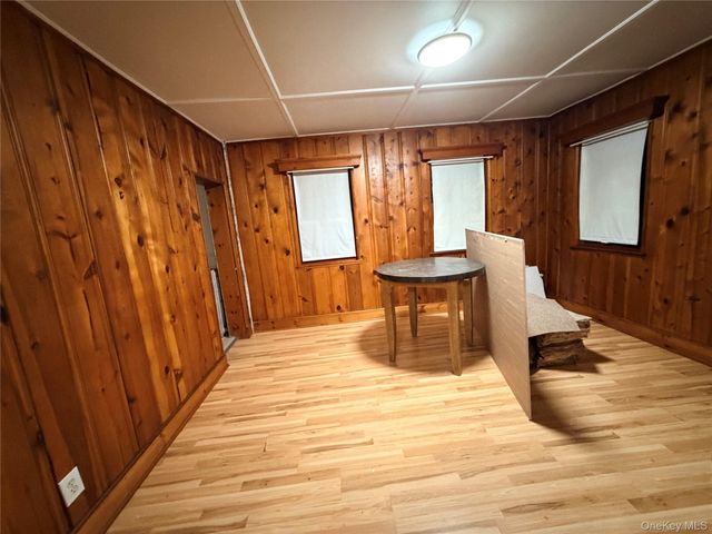 184 Cleveland Avenue, Mineola, NY 11501