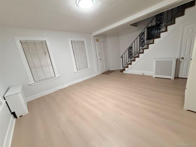 184 Cleveland Avenue, Mineola, NY 11501