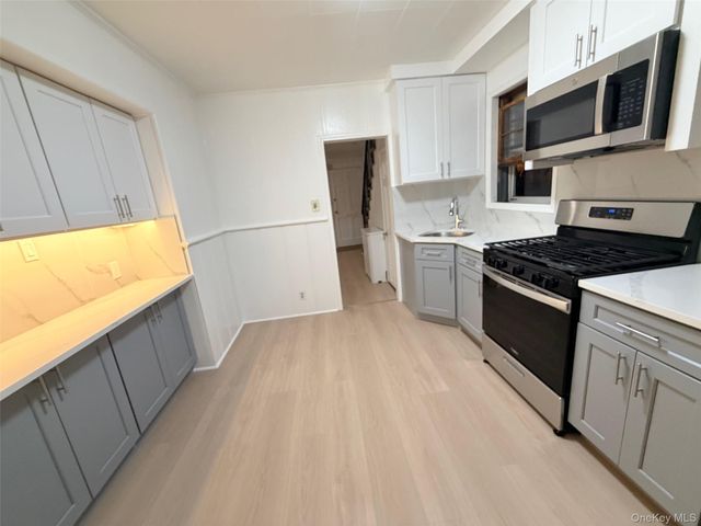 184 Cleveland Avenue, Mineola, NY 11501