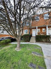 37 Hickory A, Port Washington, NY 11050