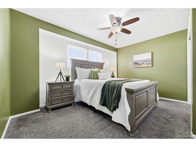 10668 W Peakview Dr, Littleton, CO 80127