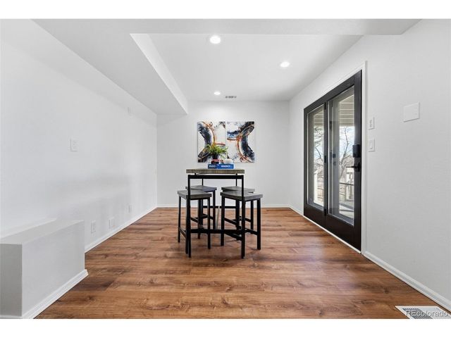 10668 W Peakview Dr, Littleton, CO 80127