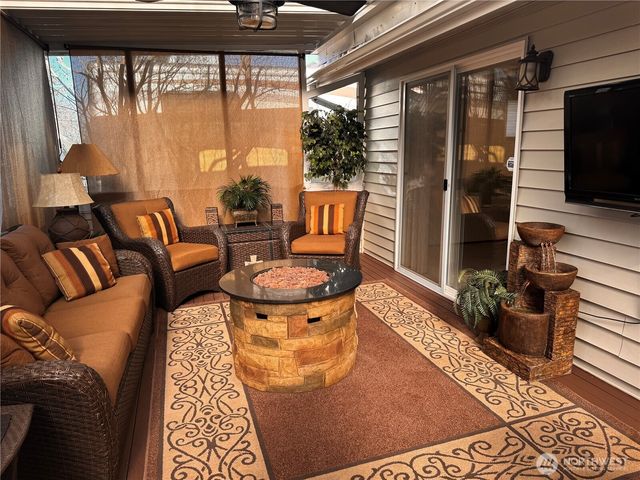 267 Scotland Drive, Camano Island, WA 98282