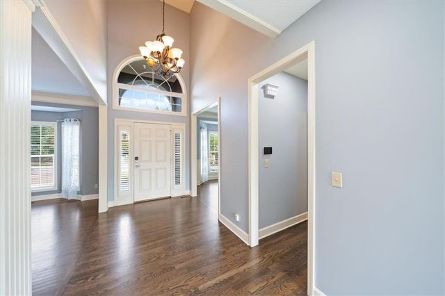 725 SW Winterwalk Lane, Lee's Summit, MO 64081