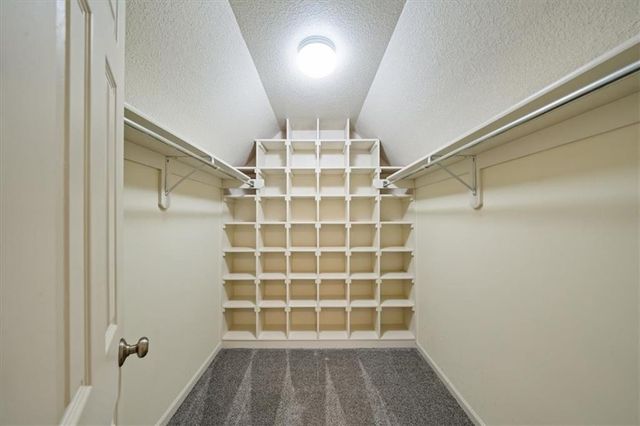 725 SW Winterwalk Lane, Lee's Summit, MO 64081